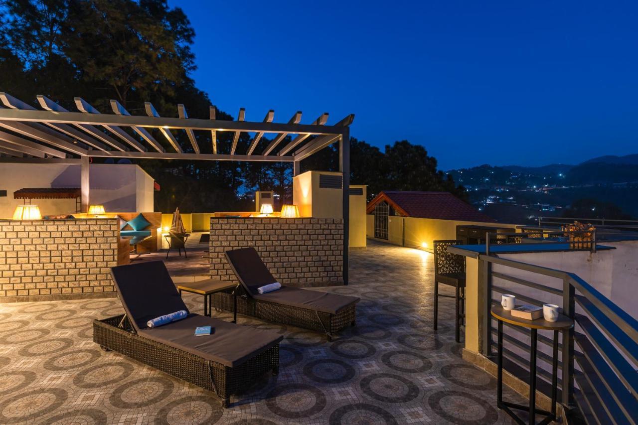 Apartament Pine Maderas By Embrace Kasauli Zewnętrze zdjęcie